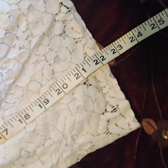 Twenty One Cream Ruffled Blouse with Cap Sleeves - Picture 5 of 16